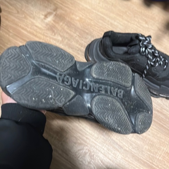 AUTHENTIC Balenciaga shoes - Picture 5 of 8